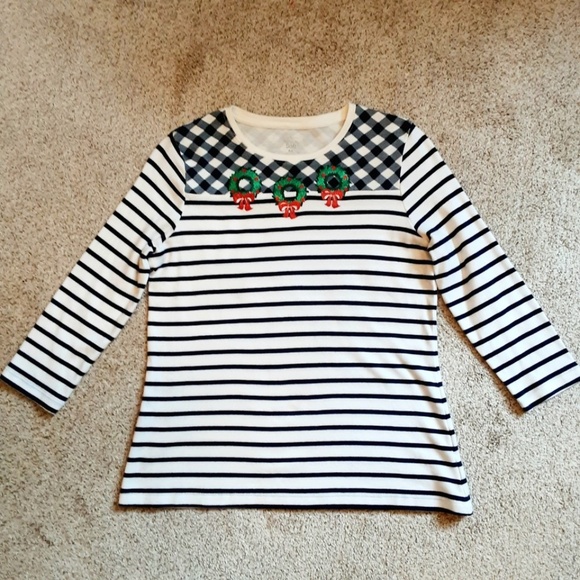 Kim Rogers Christmas Top 3/4 Sleeve Blue White Sz P/S Sparkly Green Wreaths - Picture 4 of 10